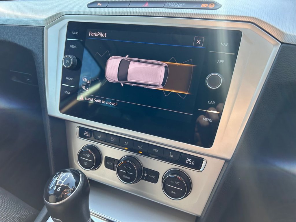 Used Volkswagen Passat 2018 for sale - 77941775: Photo 40