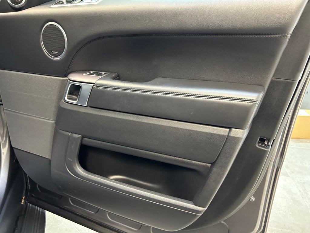 Used Land Rover Range Rover Sport 2019 for sale - 76691319: Photo 38