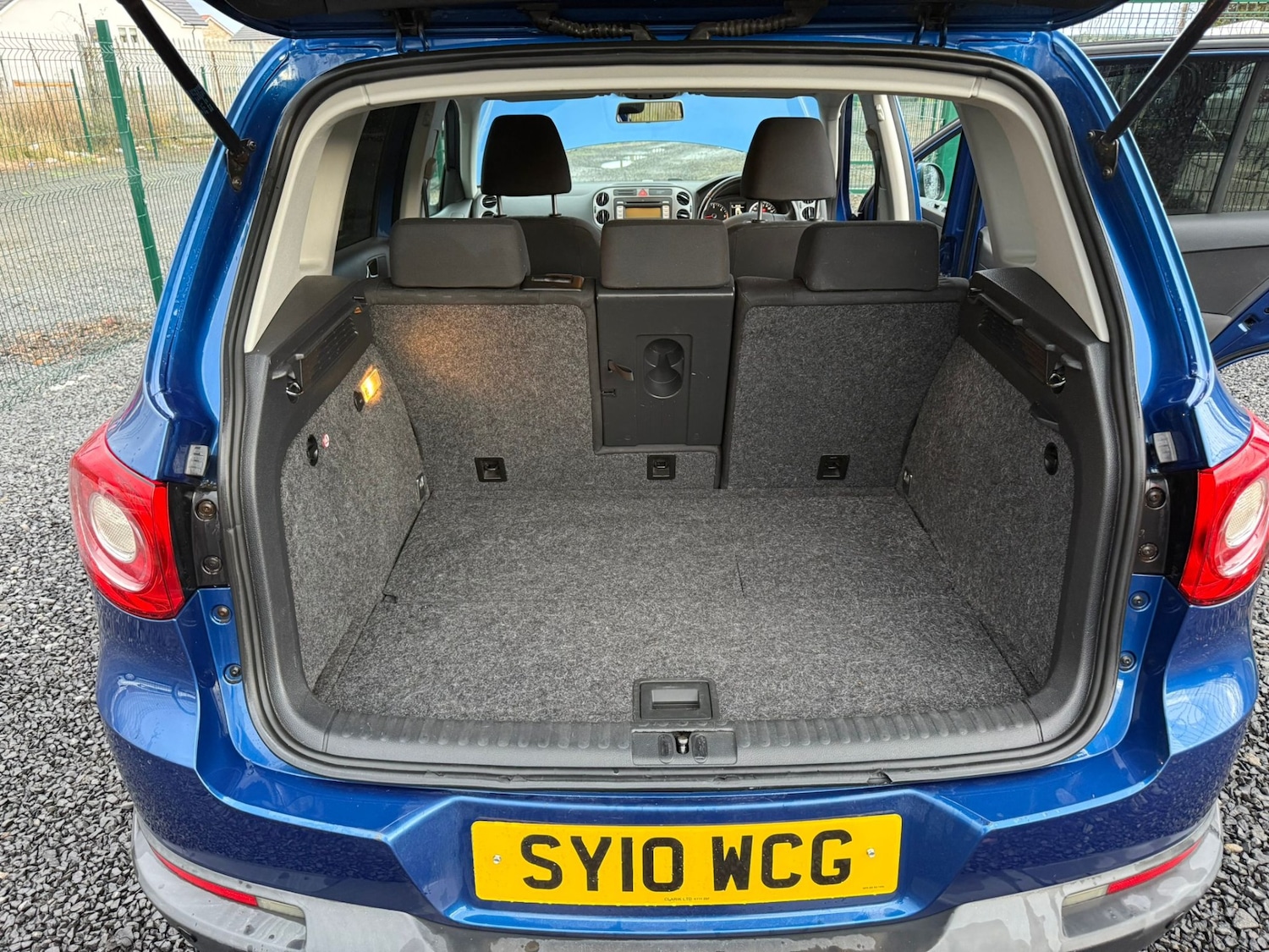 Used Volkswagen Tiguan 2010 for sale - 76815157: Photo 7