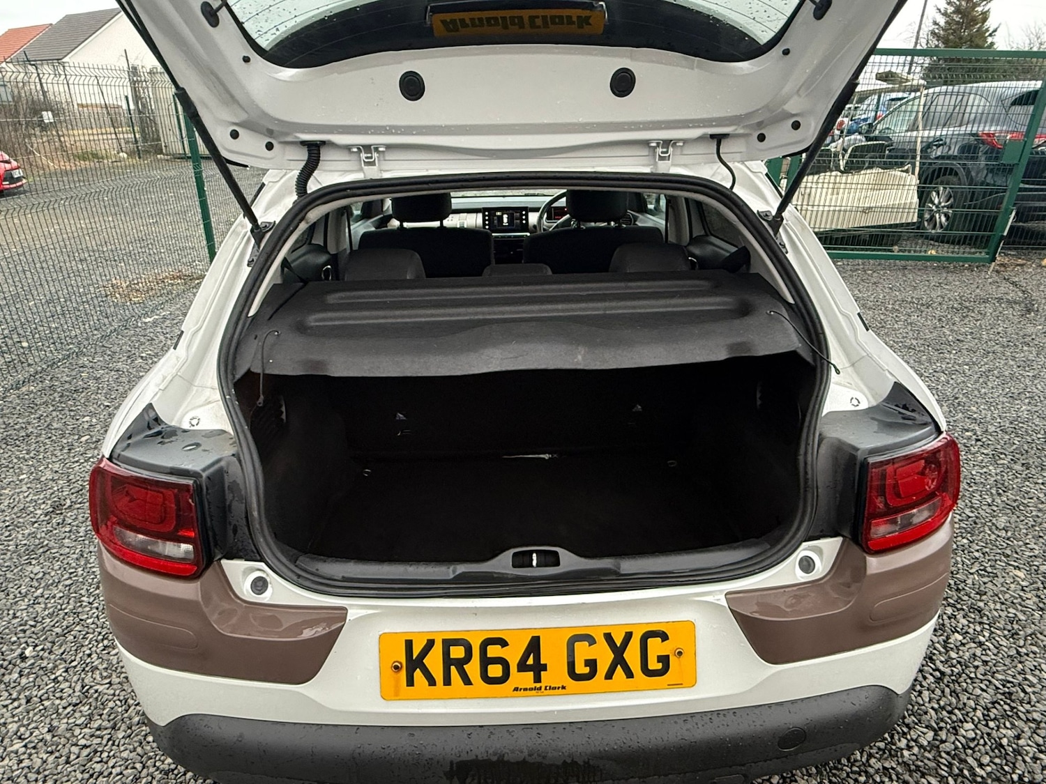 Used Citroen C4 Cactus 2014 for sale - 77834068: Photo 10