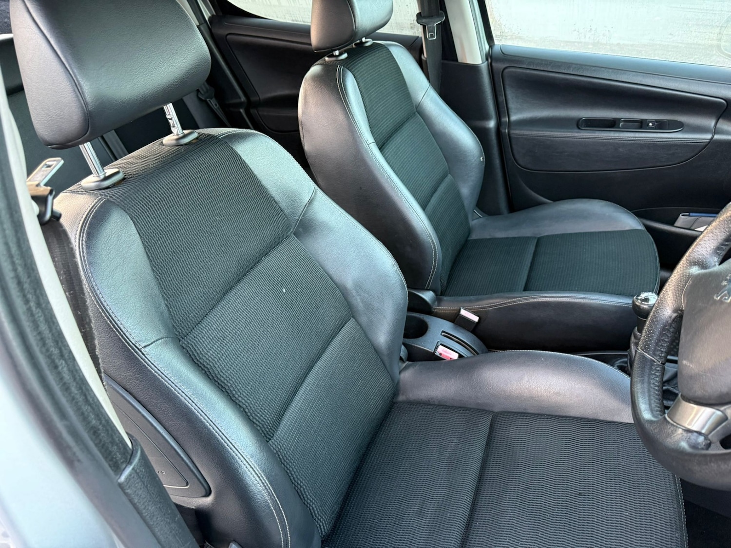 Used Peugeot 207 2012 for sale - 76245088: Photo 10