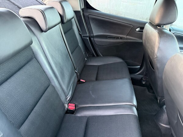 Used Peugeot 207 2012 for sale - 76245088: Photo 11