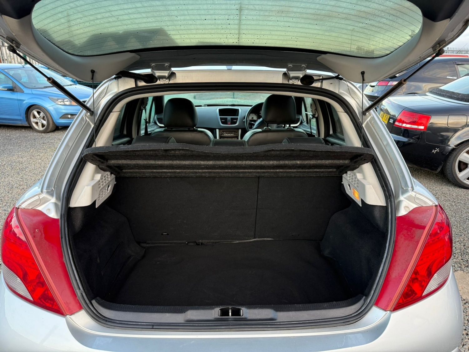 Used Peugeot 207 2012 for sale - 76245088: Photo 7