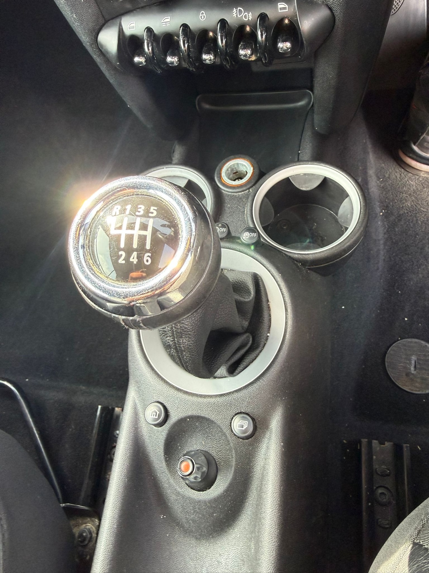 Used MINI Convertible 2011 for sale - 77980805: Photo 19