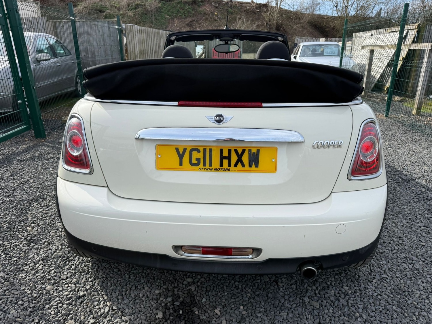 Used MINI Convertible 2011 for sale - 77980805: Photo 6