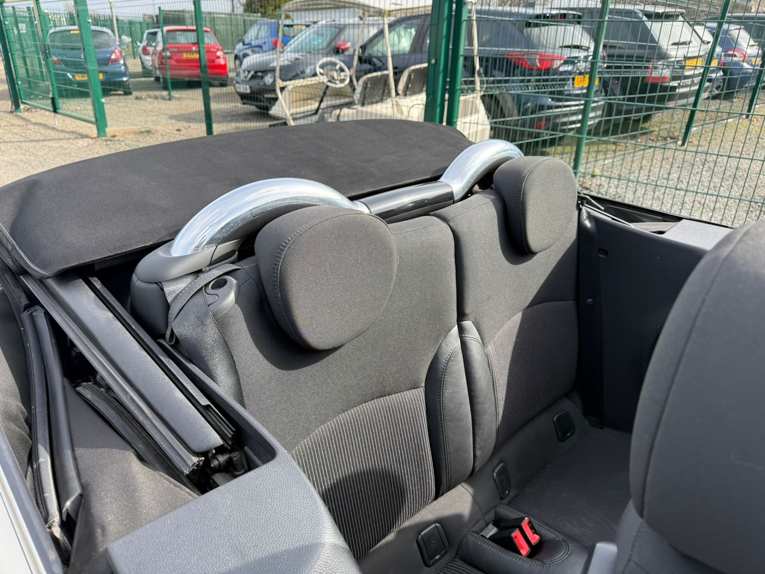 Used MINI Convertible 2011 for sale - 77980805: Photo 9