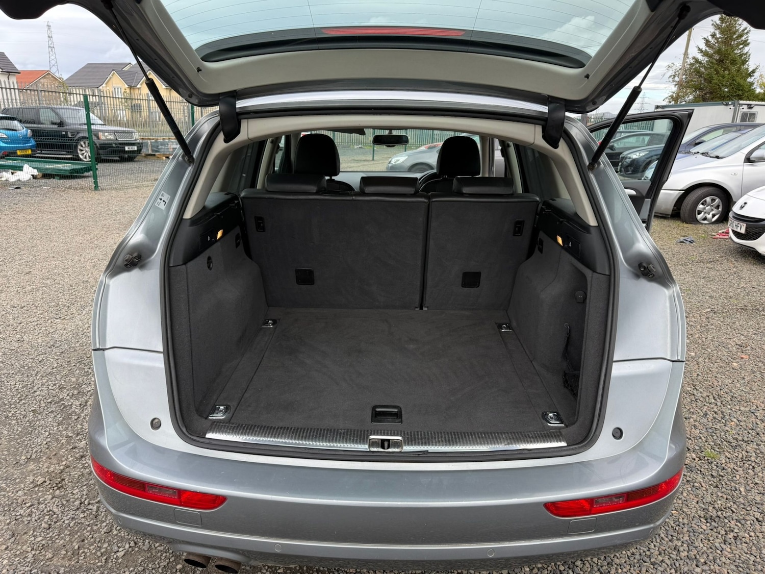 Used Audi Q5 2010 for sale - 76178043: Photo 15