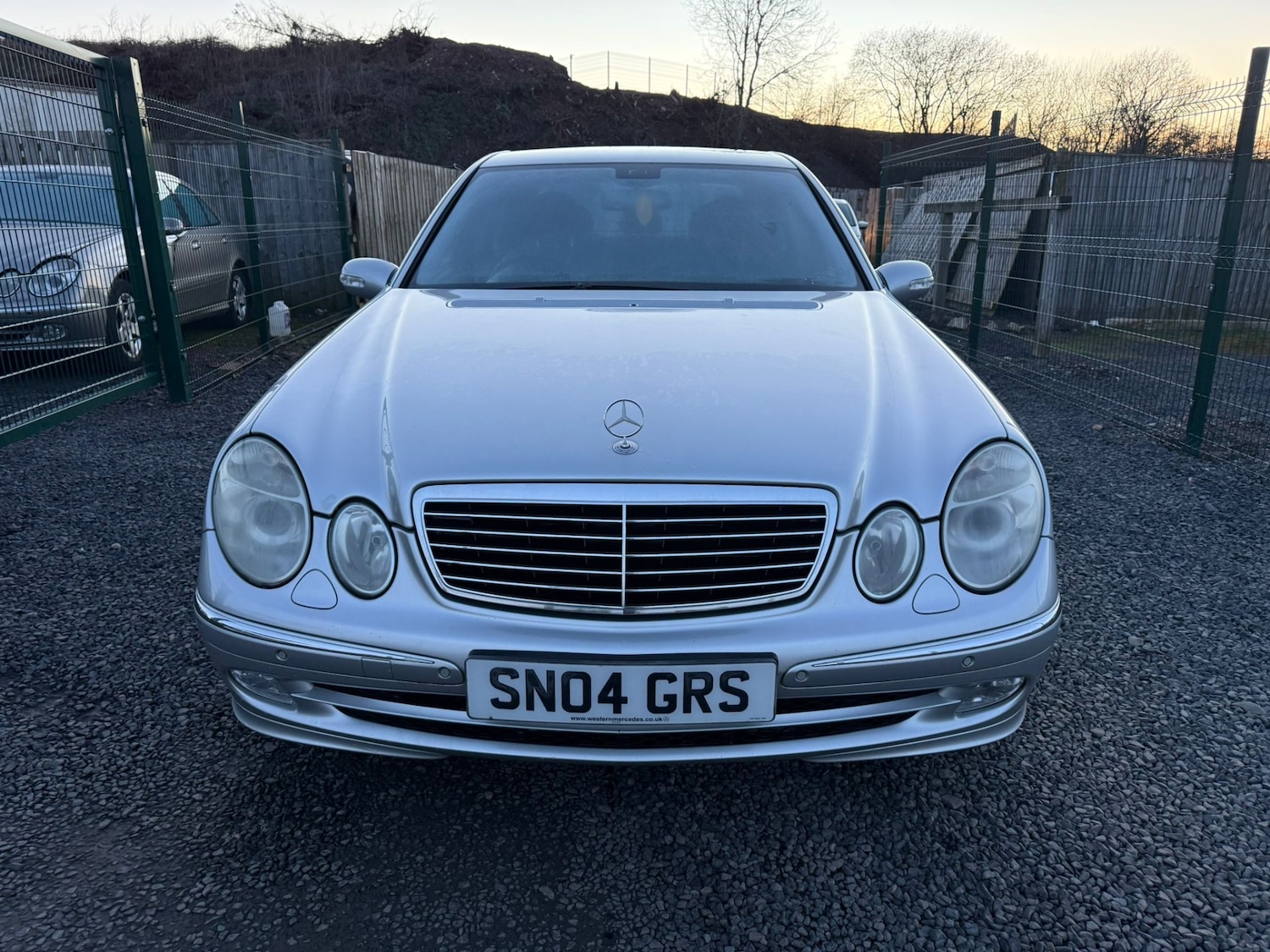 Used Mercedes-Benz E Class 2004 for sale - 77792668: Photo 3
