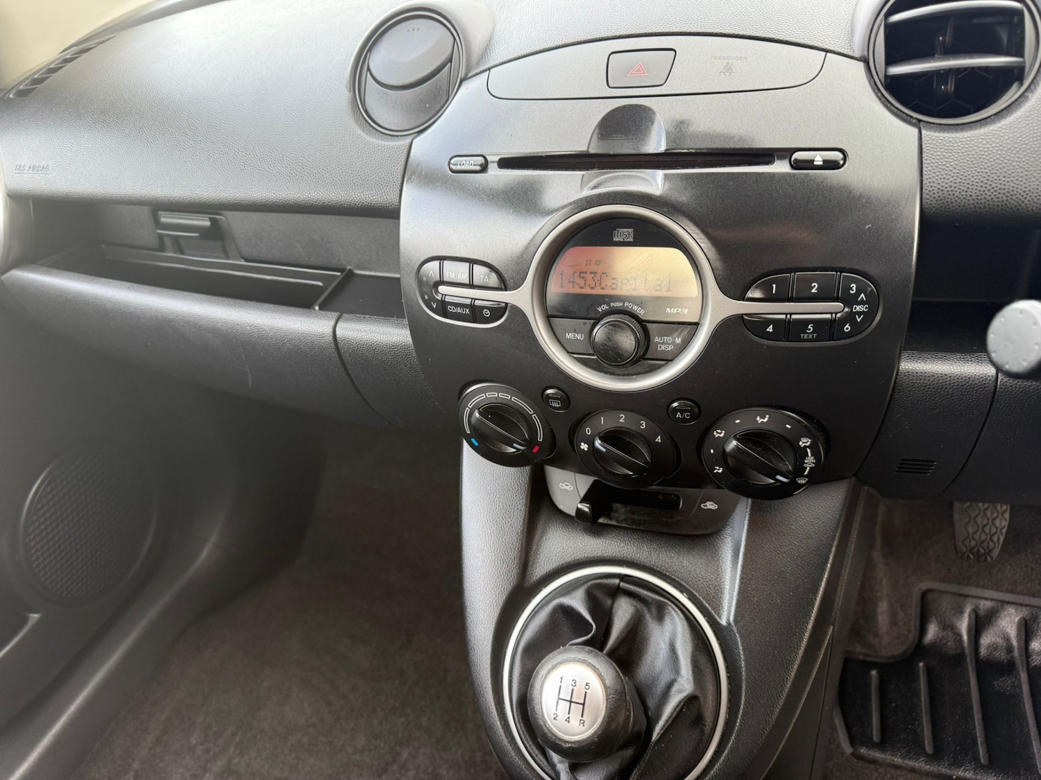 Used Mazda Mazda2 2010 for sale - 76177684: Photo 11