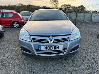 Vauxhall - Astra