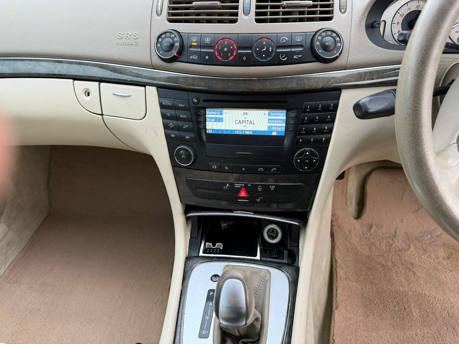 Used Mercedes-Benz E Class 2003 for sale - 77241997: Photo 11