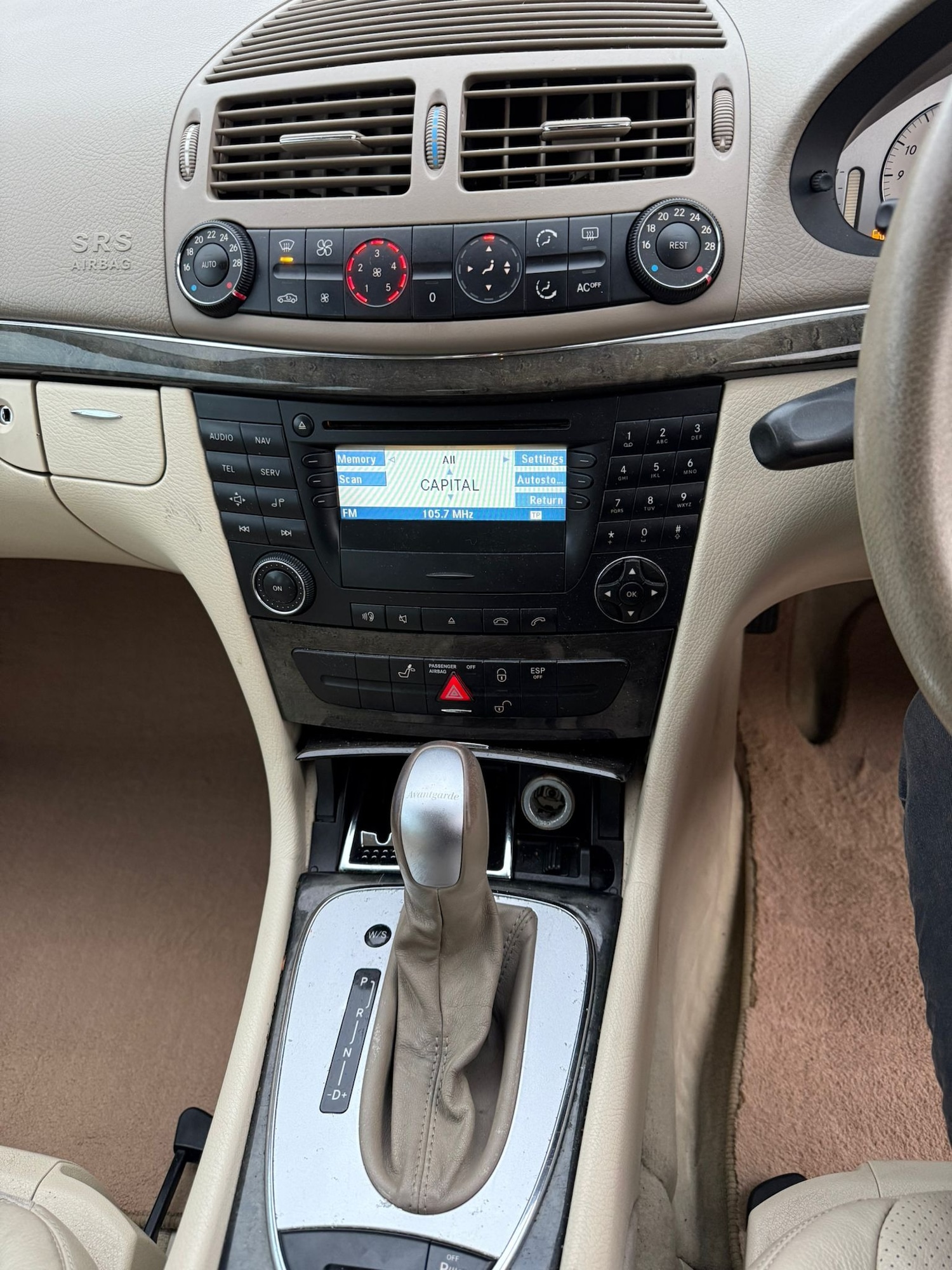 Used Mercedes-Benz E Class 2003 for sale - 77241997: Photo 12