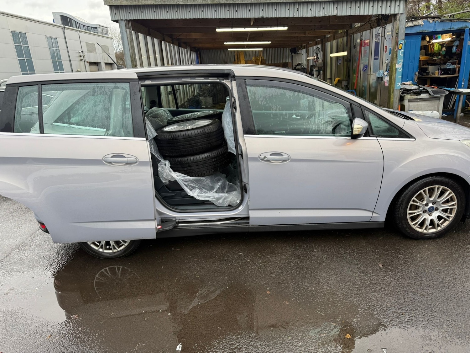 Used Ford Grand C-Max 2011 for sale - 77172903: Photo 8