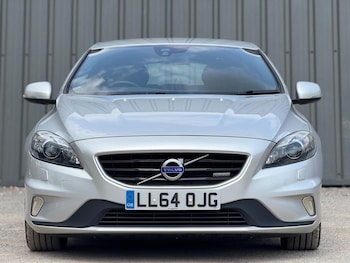 Used Volvo V40 2014 for sale - 79410812: Photo