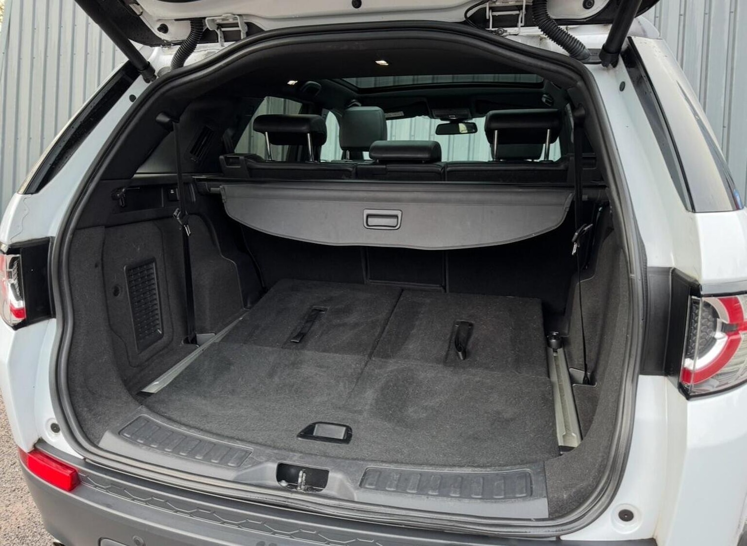 Used Land Rover Discovery Sport 2015 for sale - 77864836: Photo 7