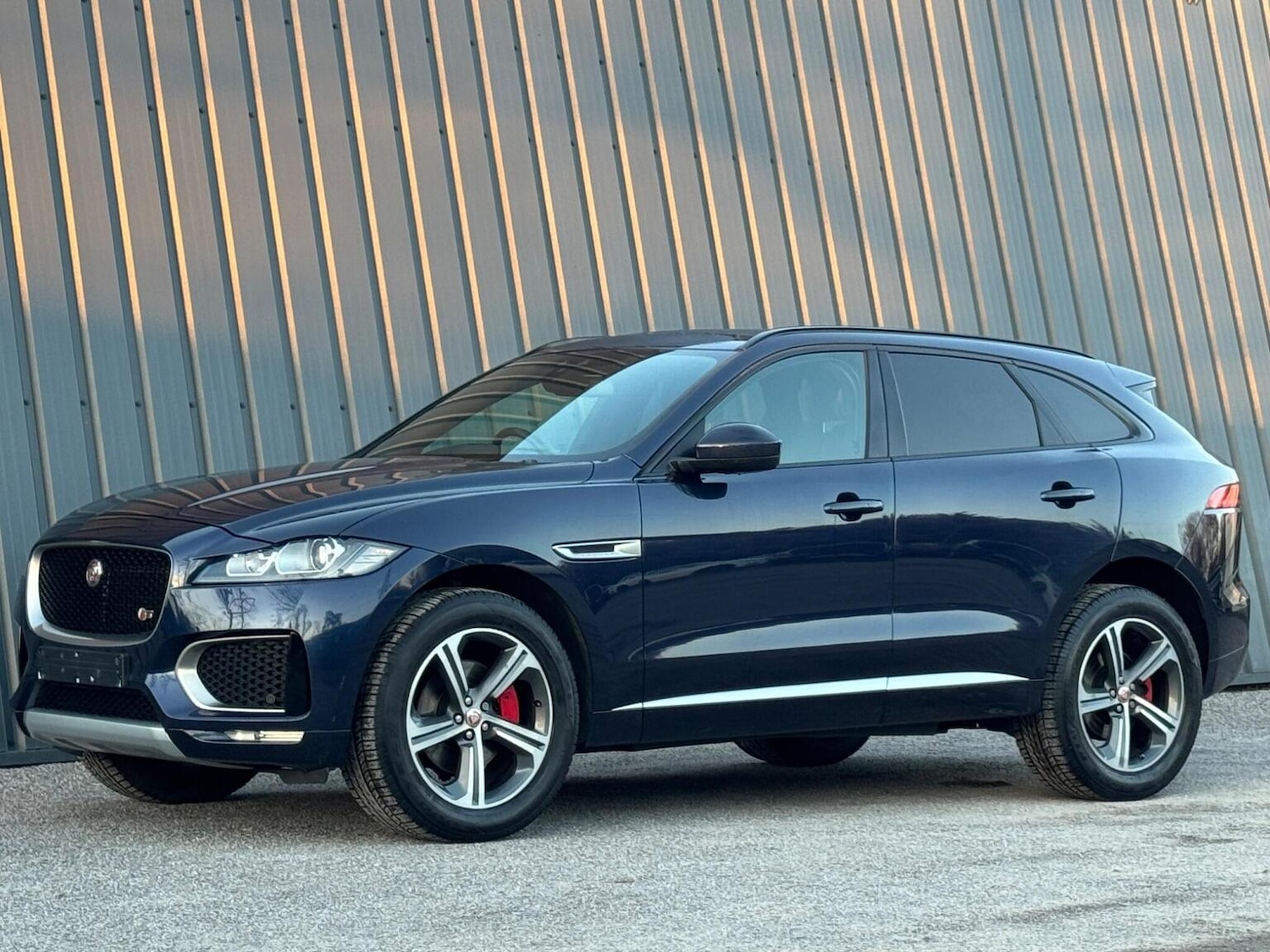 Used Jaguar F-Pace 2017 for sale - 77656292: Photo 10