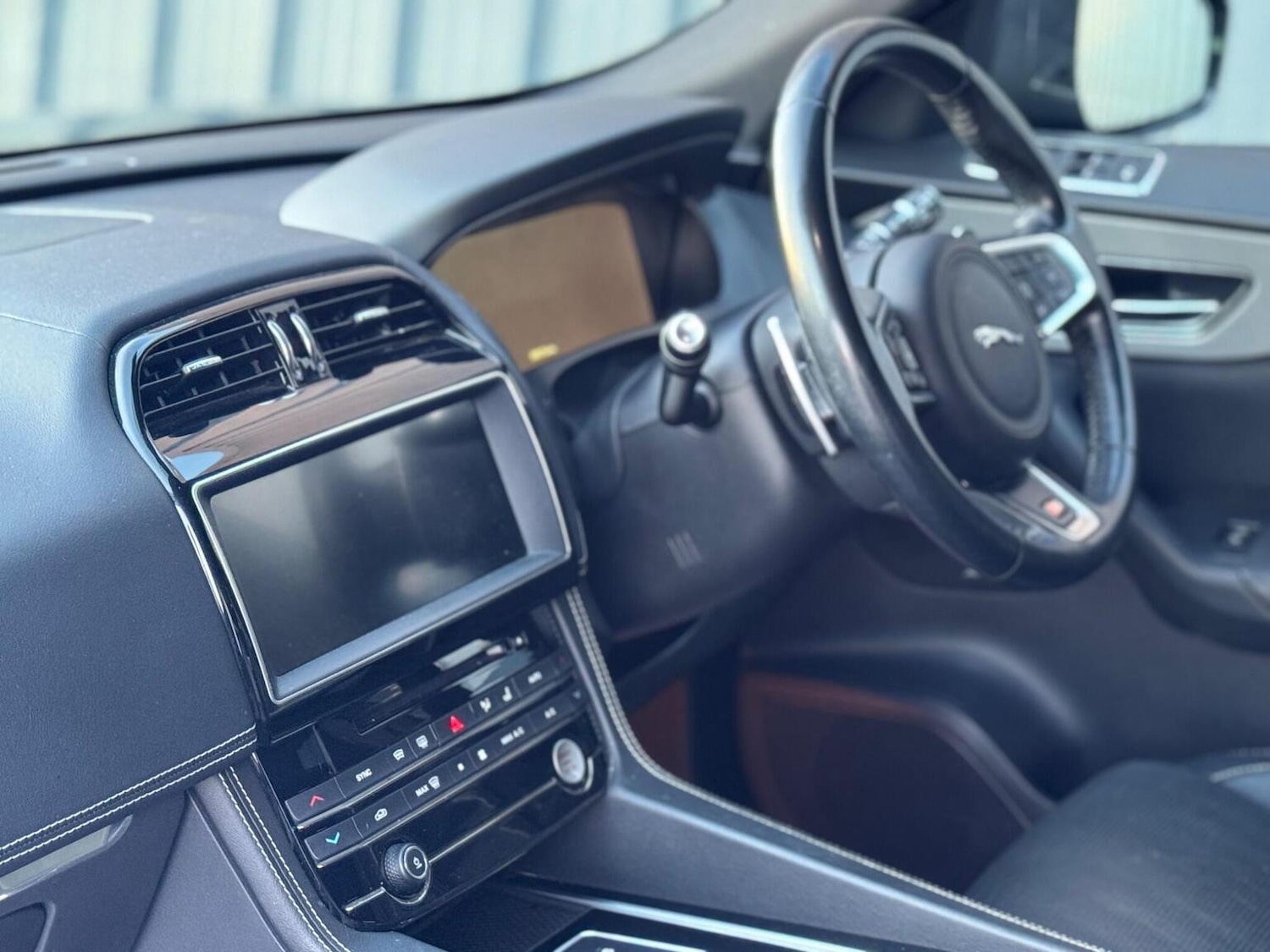 Used Jaguar F-Pace 2017 for sale - 77656292: Photo 19