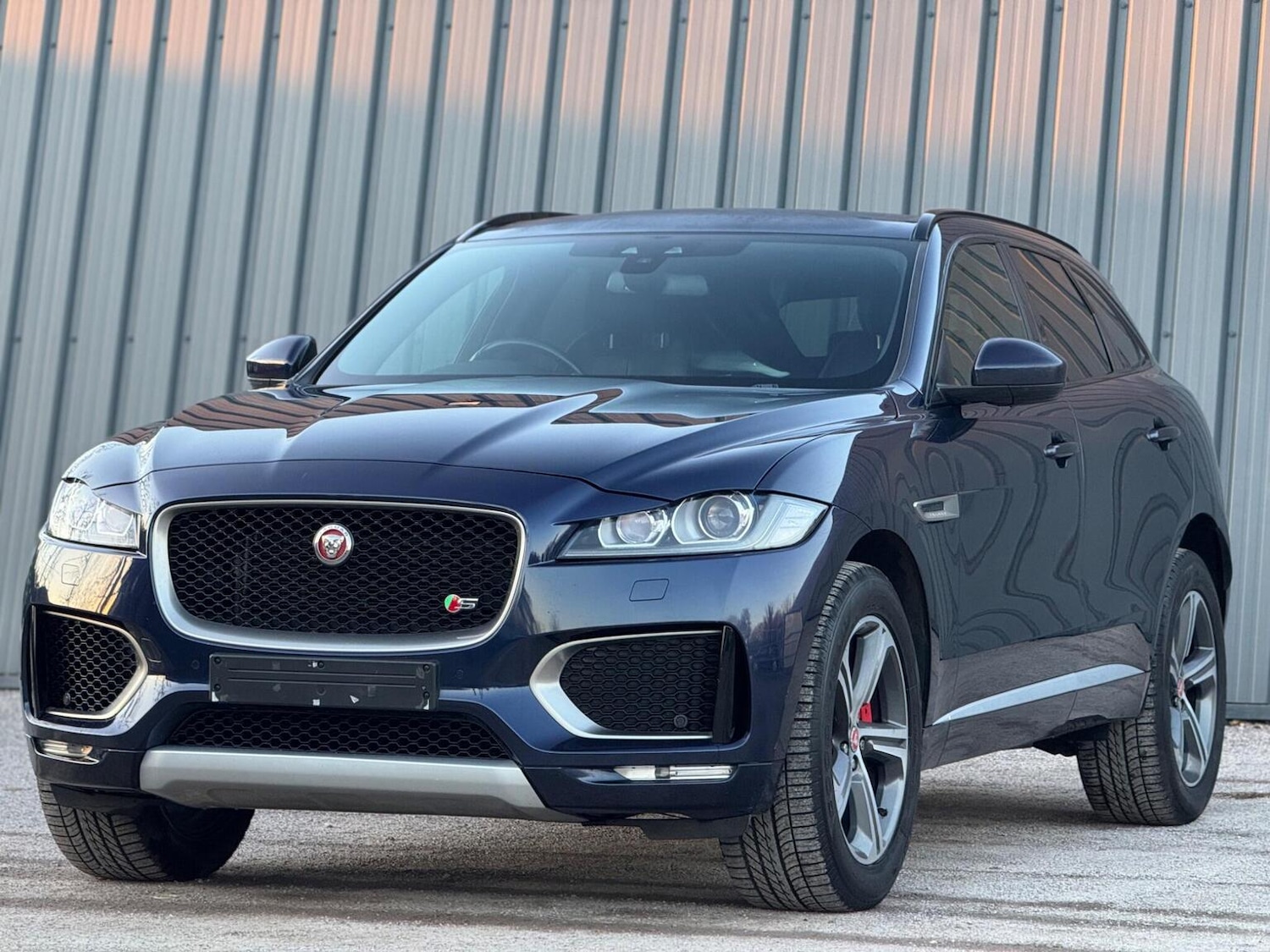 Used Jaguar F-Pace 2017 for sale - 77656292: Photo 35