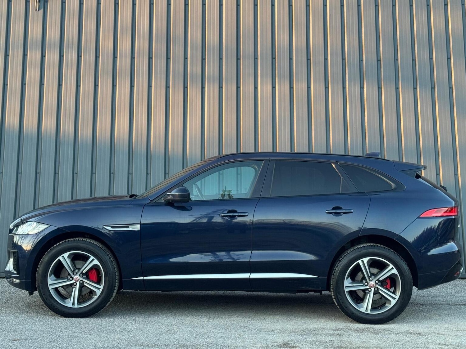 Used Jaguar F-Pace 2017 for sale - 77656292: Photo 5