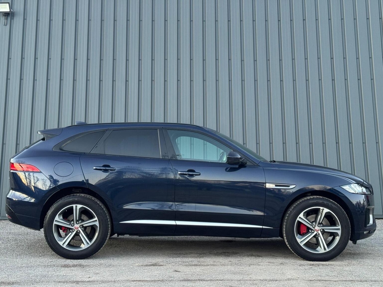 Used Jaguar F-Pace 2017 for sale - 77656292: Photo 7