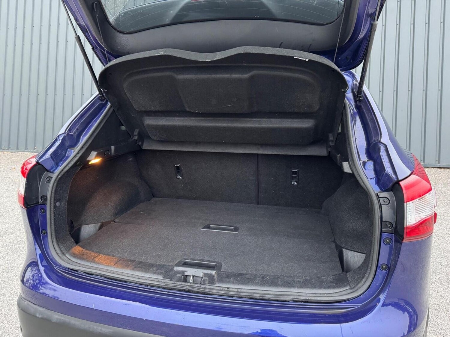 Used Nissan Qashqai 2017 for sale - 77207135: Photo 43