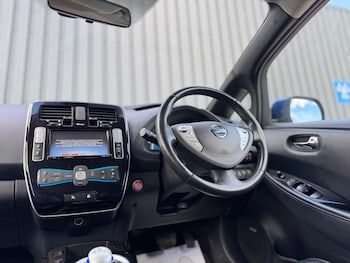 Used Nissan Leaf 2017 for sale - 79111539: Photo