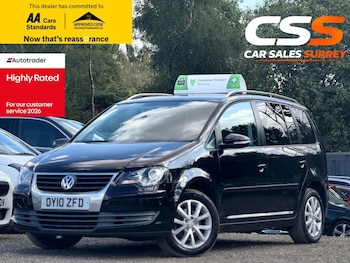 Used Volkswagen Touran 2010 for sale - 79608653: Photo
