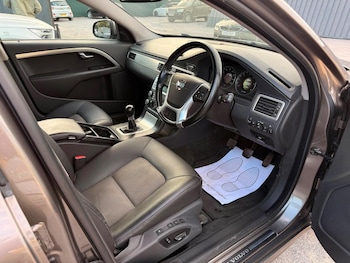 Used Volvo V70 2010 for sale - 79588876: Photo