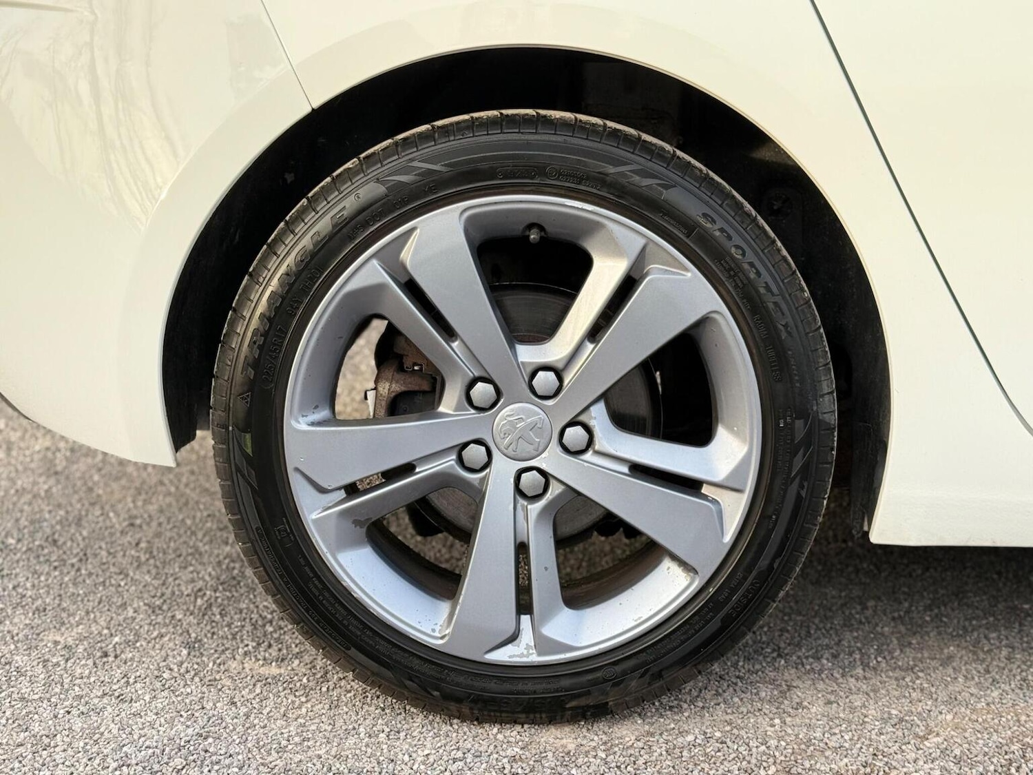 Used Peugeot 308 2017 for sale - 77558625: Photo 17