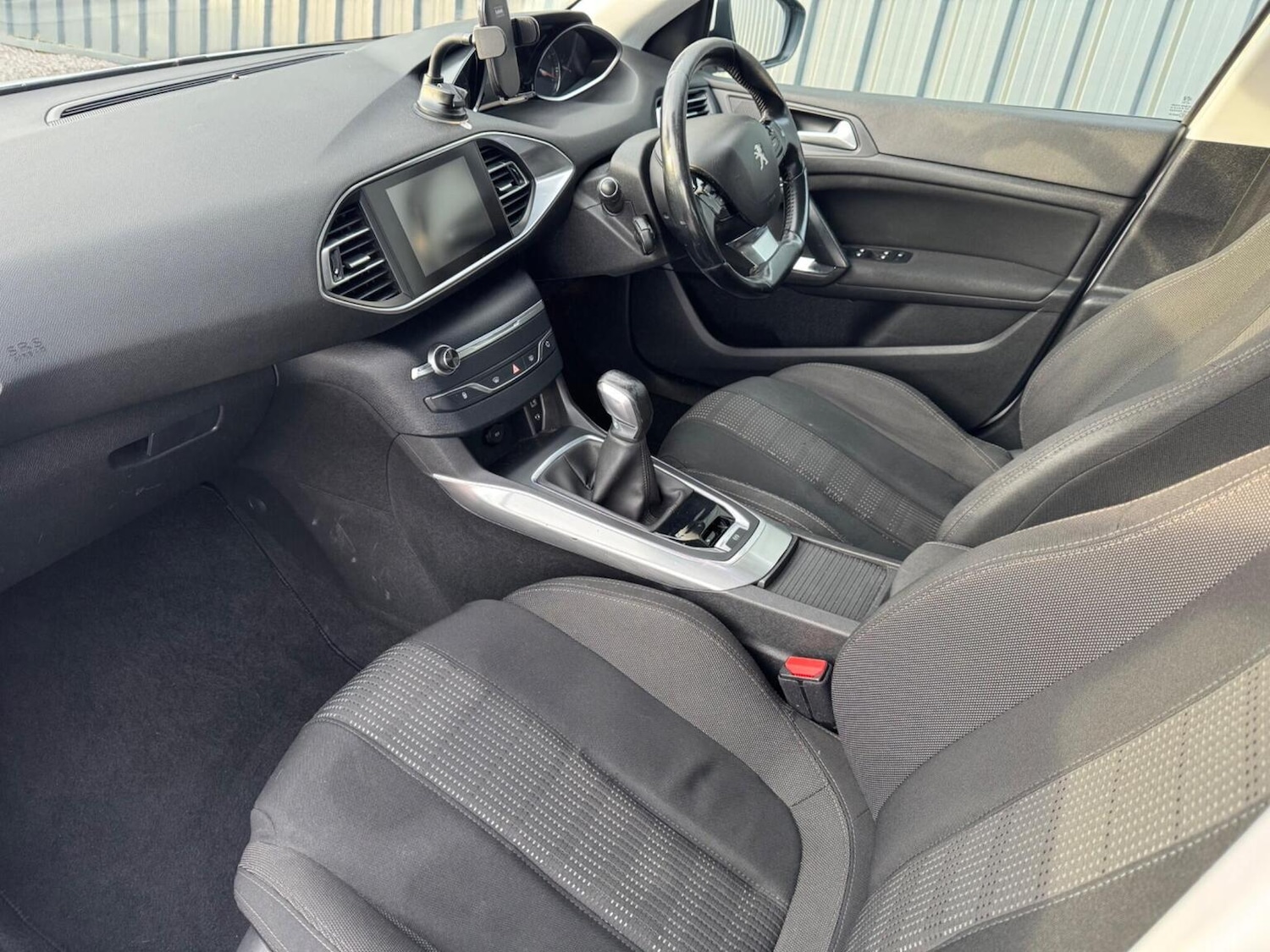 Used Peugeot 308 2017 for sale - 77558625: Photo 29