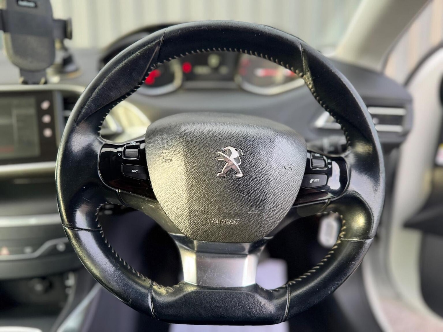 Used Peugeot 308 2017 for sale - 77558625: Photo 37