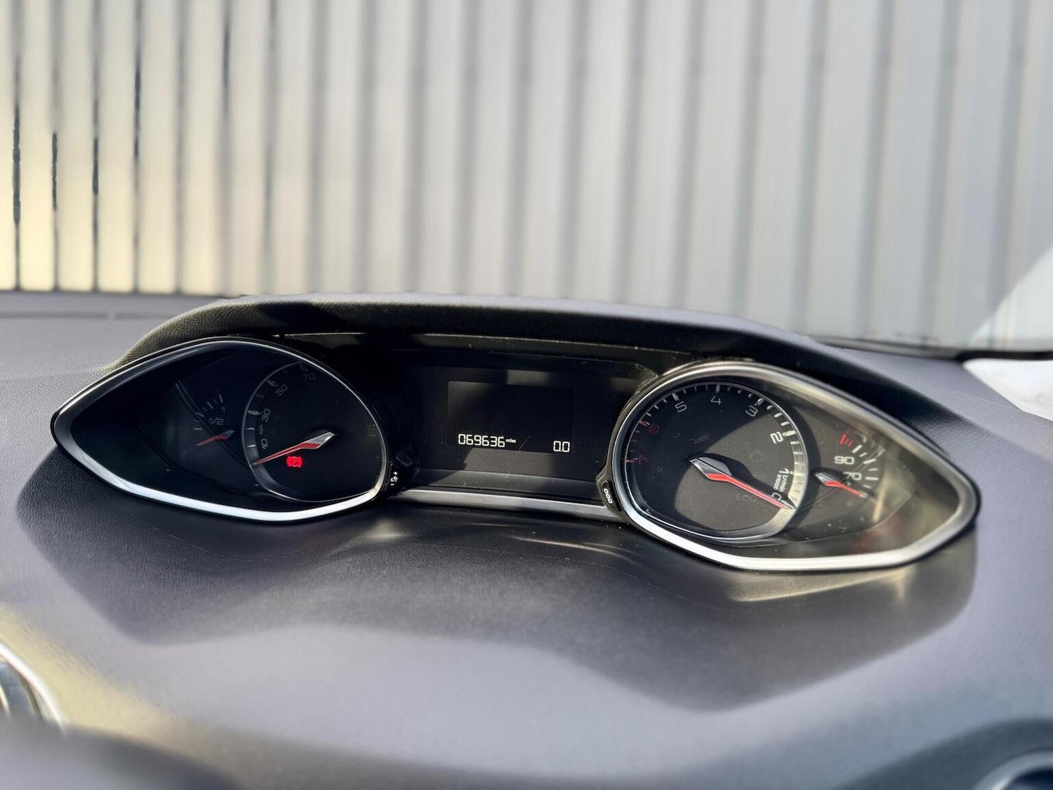 Used Peugeot 308 2017 for sale - 77558625: Photo 38