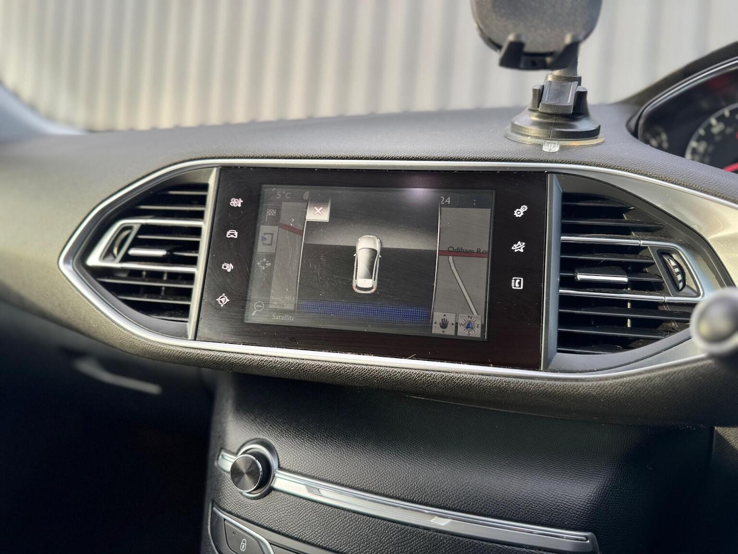 Used Peugeot 308 2017 for sale - 77558625: Photo 40