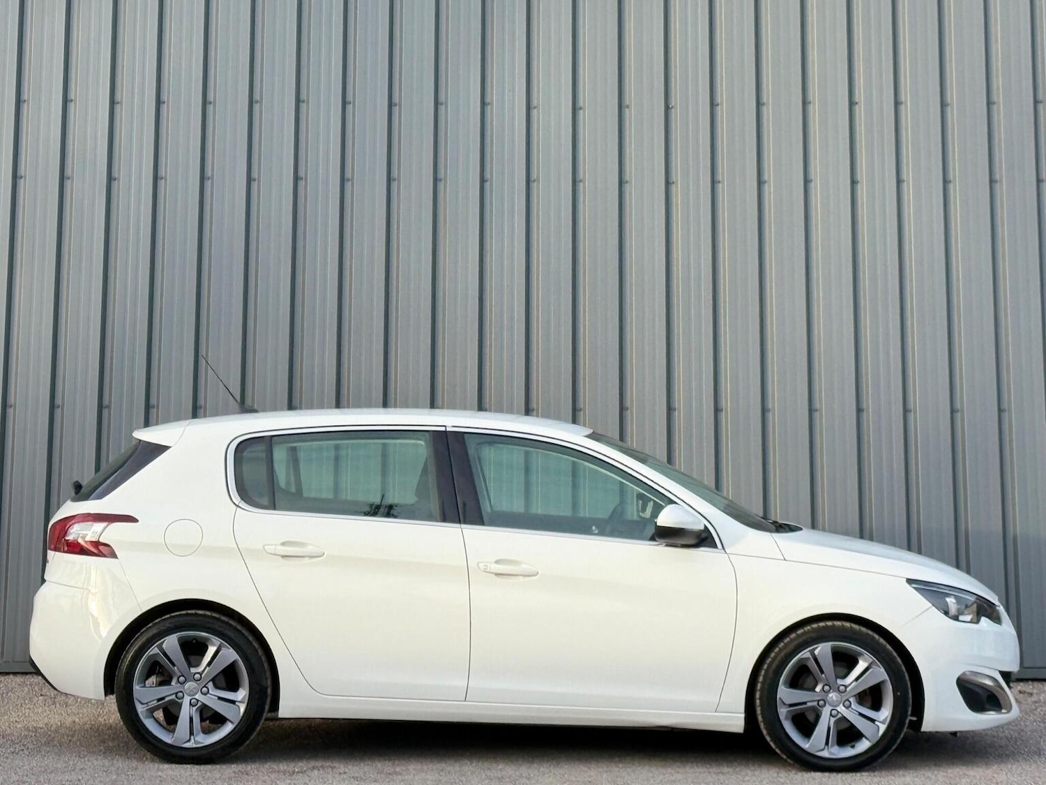 Used Peugeot 308 2017 for sale - 77558625: Photo 7