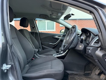 Used Vauxhall Astra 2011 for sale - 79347114: Photo