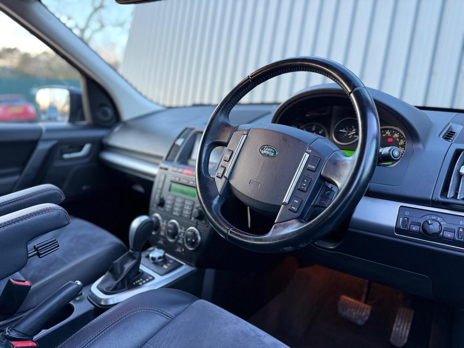 Used Land Rover Freelander 2011 for sale - 77207167: Photo 2