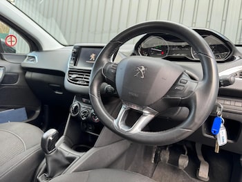 Used Peugeot 208 2019 for sale - 77522028: Photo