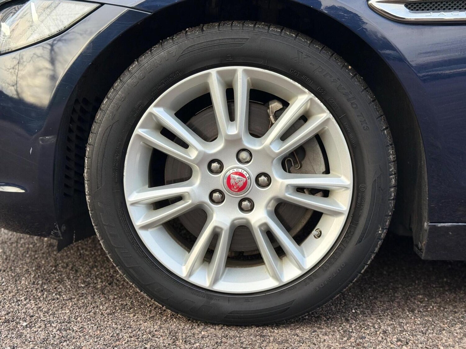 Used Jaguar XE 2017 for sale - 77207181: Photo 17