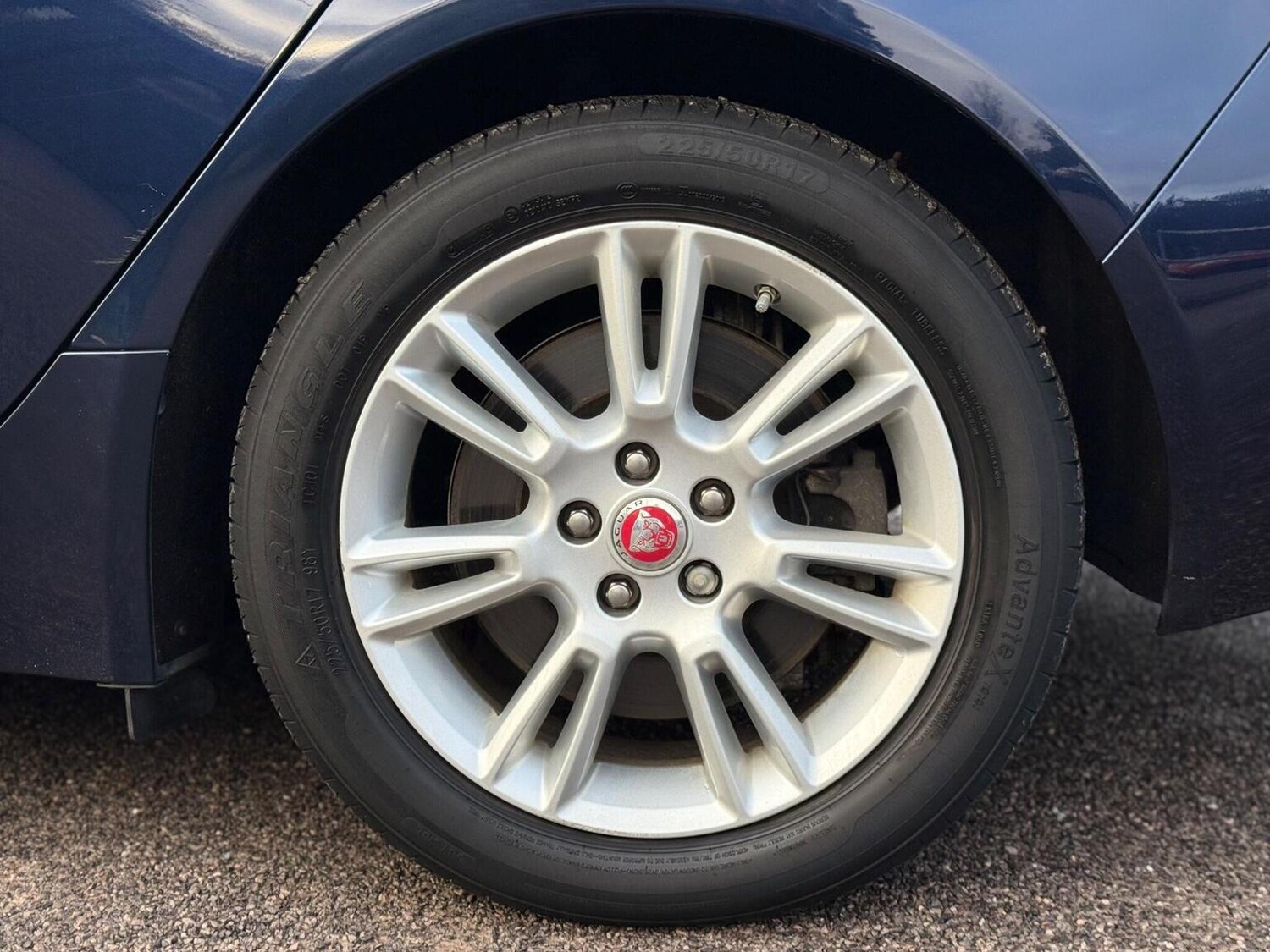 Used Jaguar XE 2017 for sale - 77207181: Photo 18