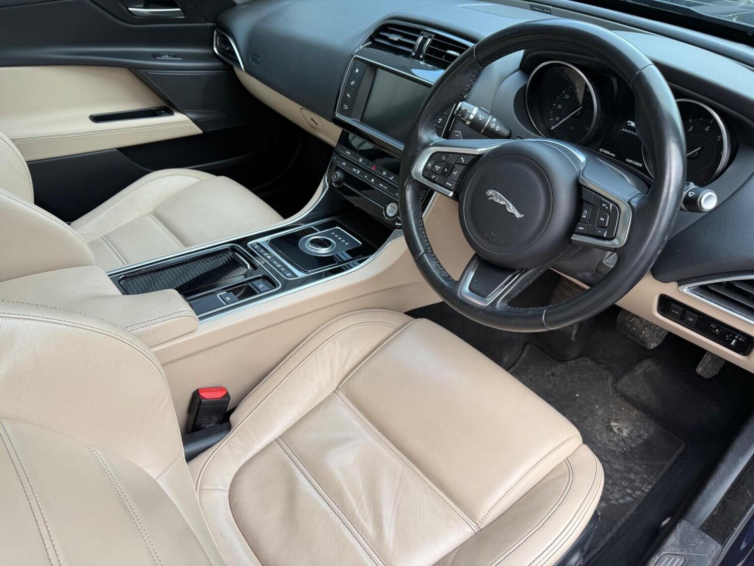 Used Jaguar XE 2017 for sale - 77207181: Photo 22