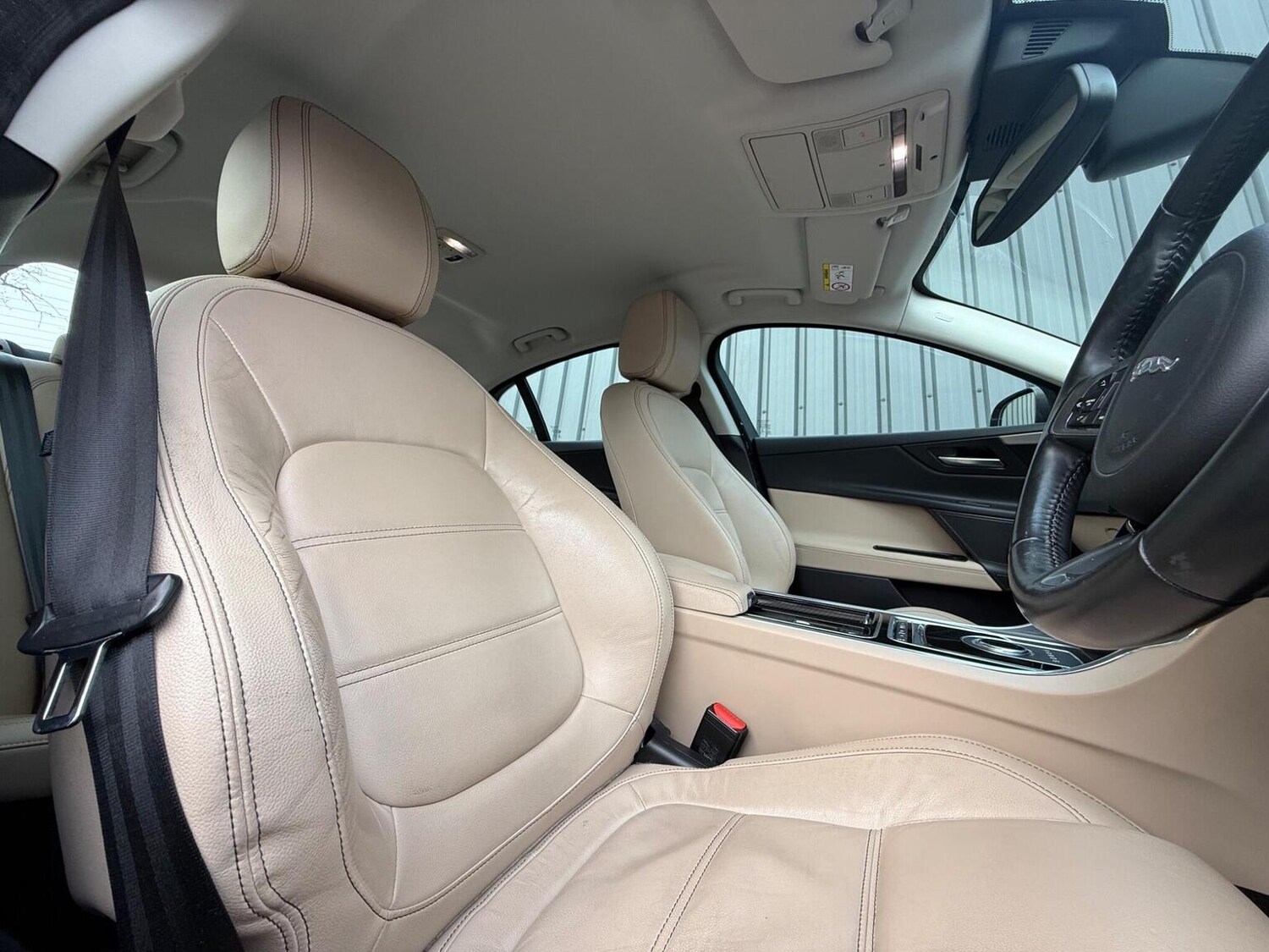 Used Jaguar XE 2017 for sale - 77207181: Photo 24