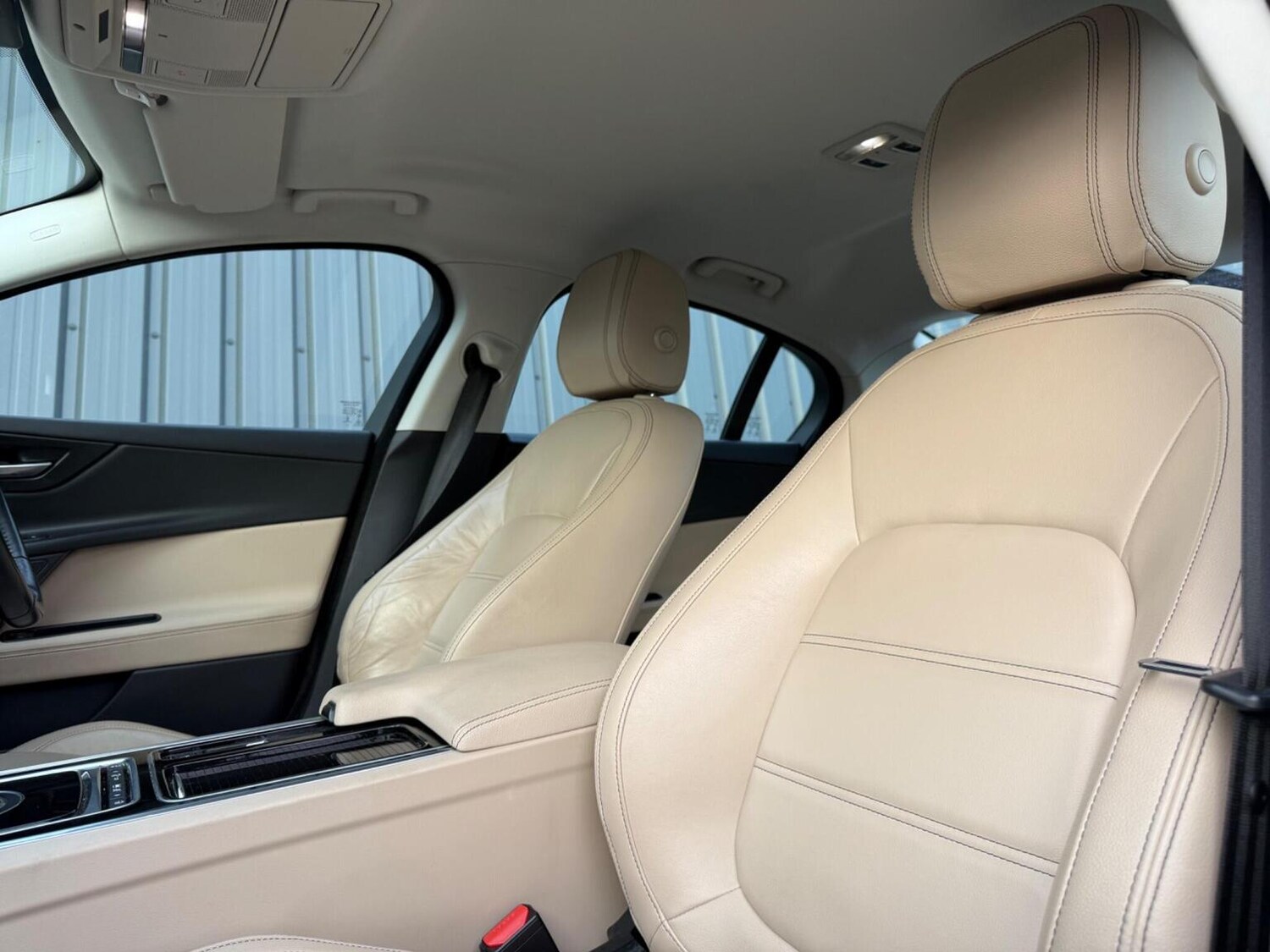 Used Jaguar XE 2017 for sale - 77207181: Photo 27