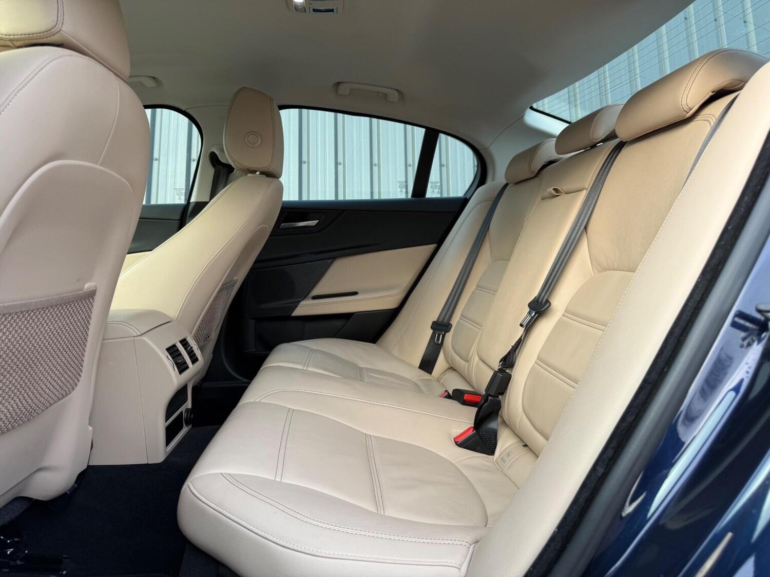 Used Jaguar XE 2017 for sale - 77207181: Photo 31