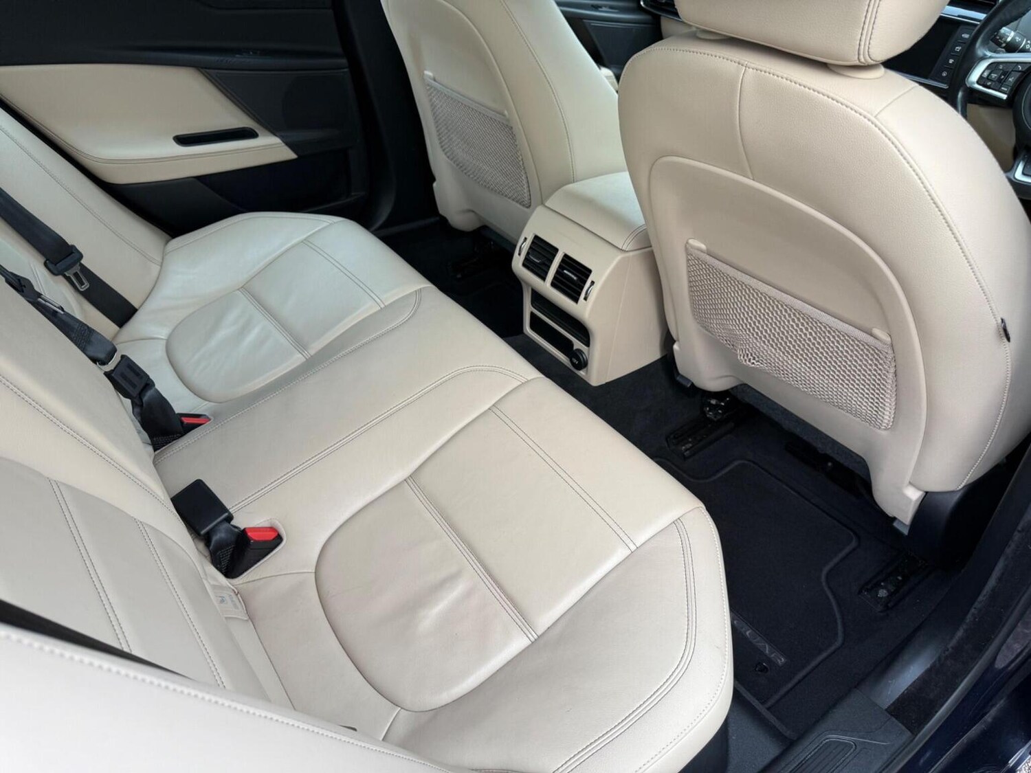 Used Jaguar XE 2017 for sale - 77207181: Photo 32