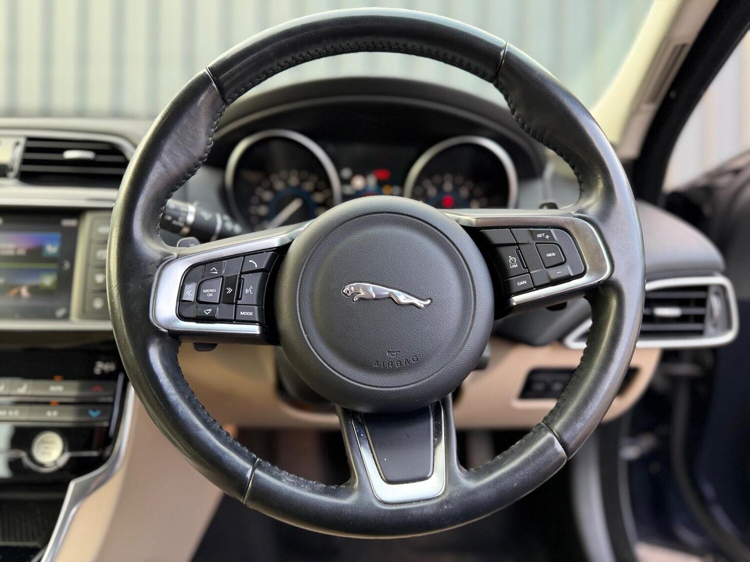 Used Jaguar XE 2017 for sale - 77207181: Photo 38