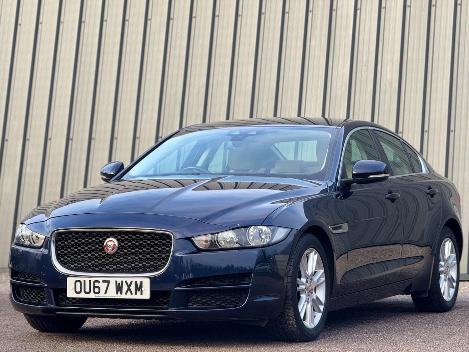 Used Jaguar XE 2017 for sale - 77207181: Photo 5