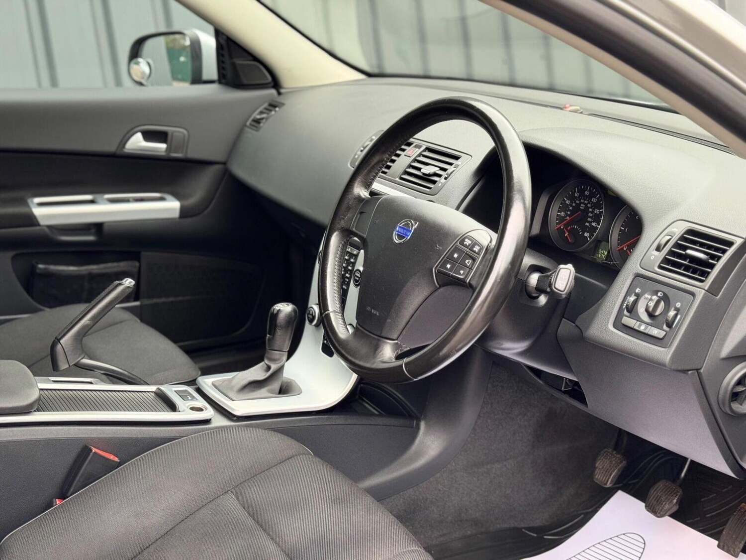 Used Volvo C30 2011 for sale - 77792861: Photo 15