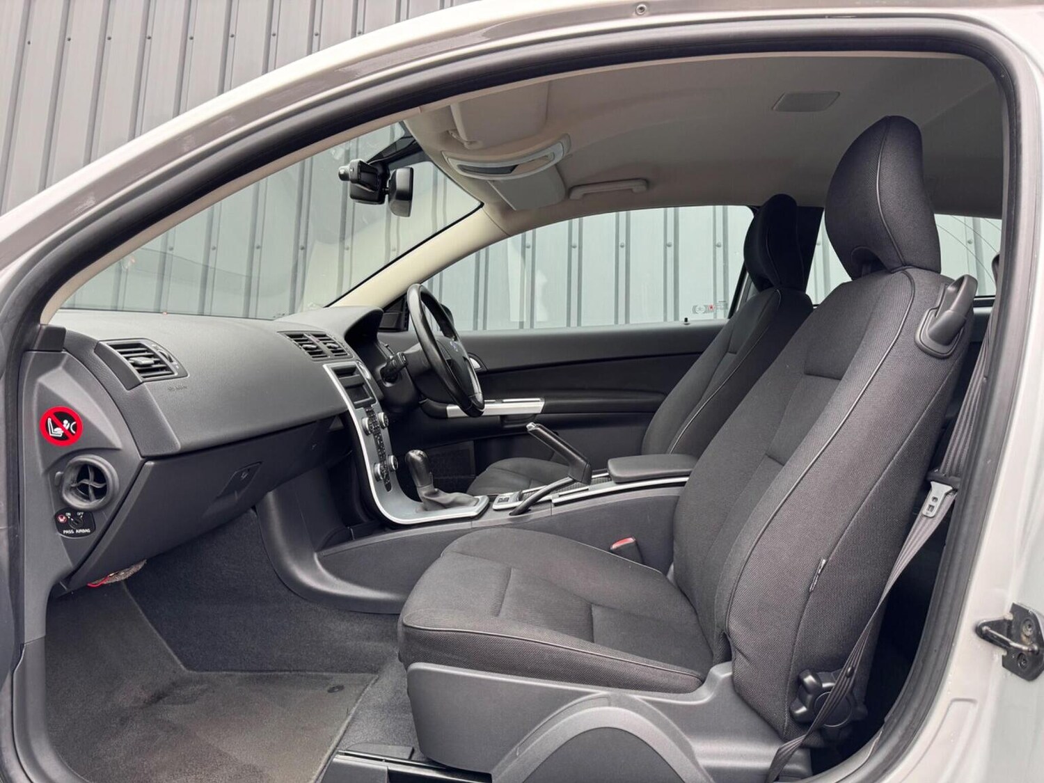 Used Volvo C30 2011 for sale - 77792861: Photo 16