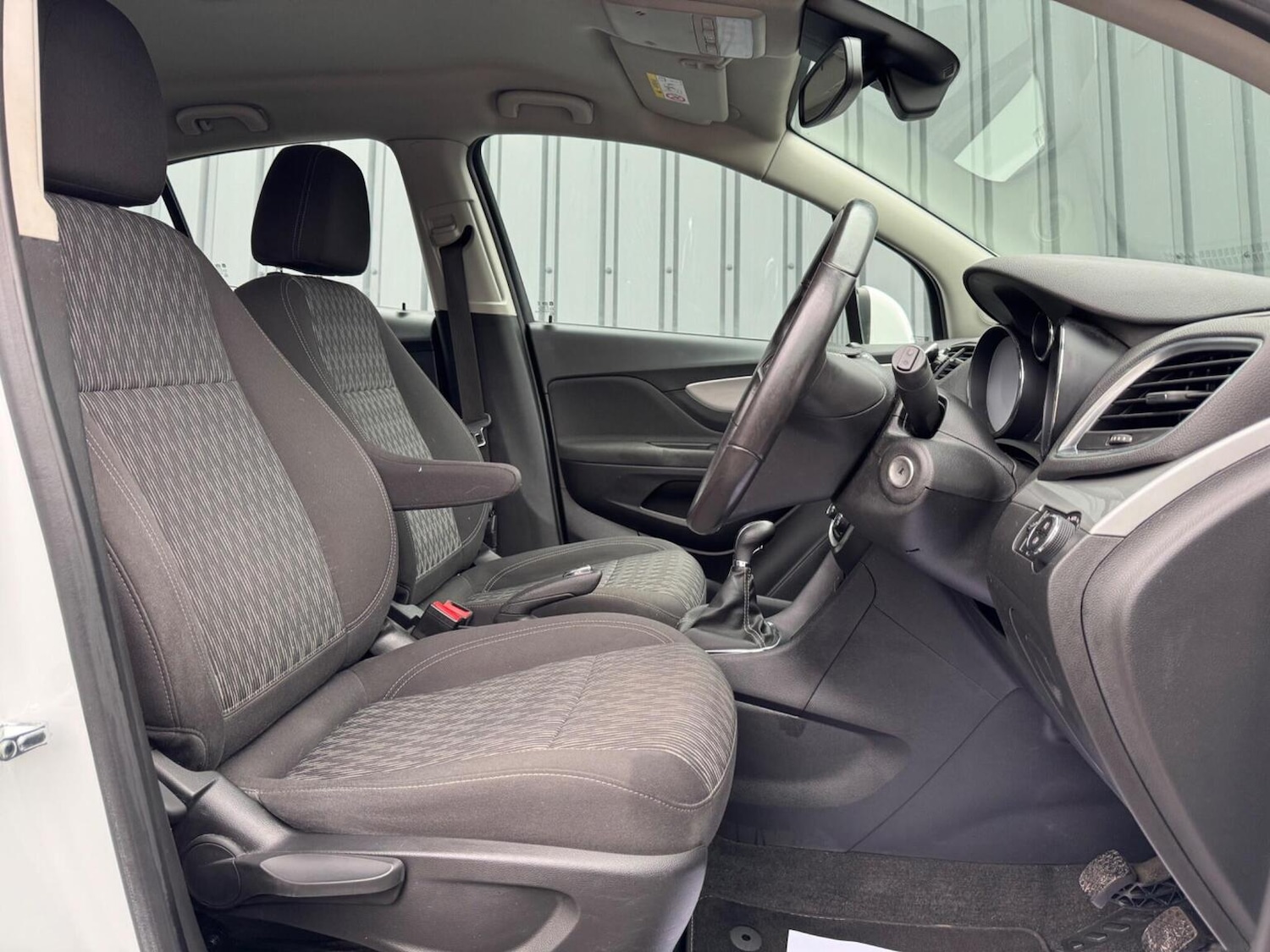 Used Volvo C30 2011 for sale - 77792861: Photo 2