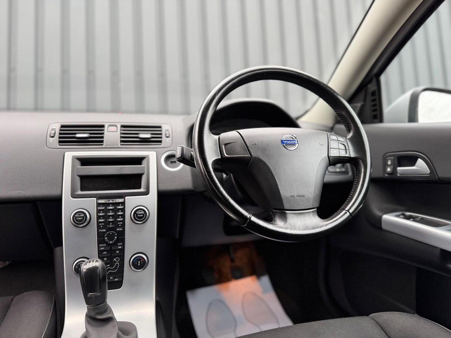 Used Volvo C30 2011 for sale - 77792861: Photo 32